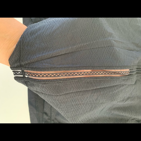 Ivivva Tank Top. TT12-10. - Picture 3 of 5